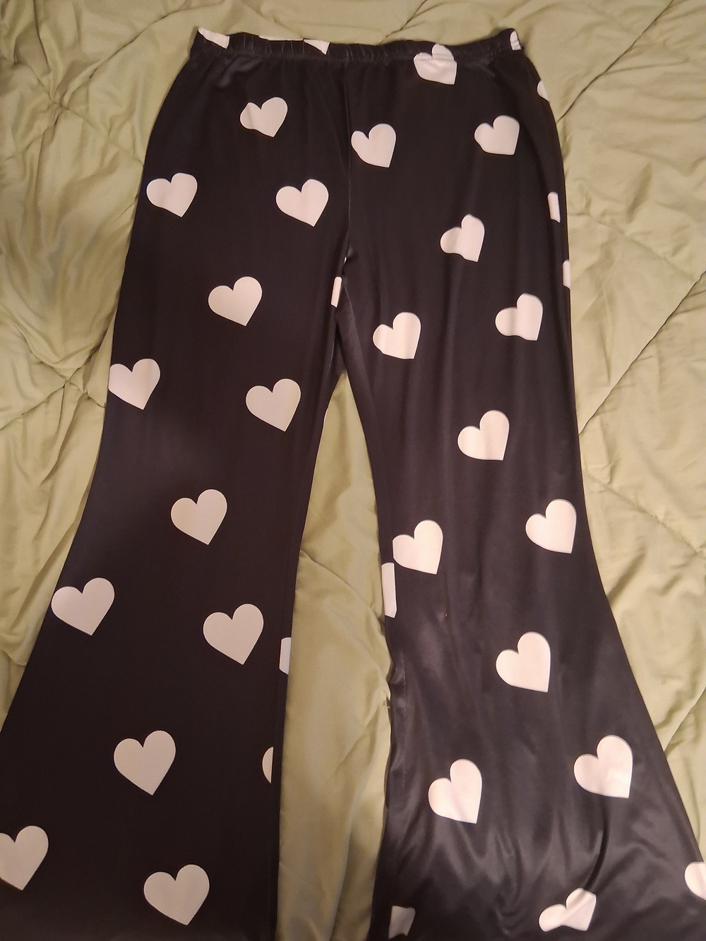 Women’s Black Heart-Print Wide Leg Pajama Pants